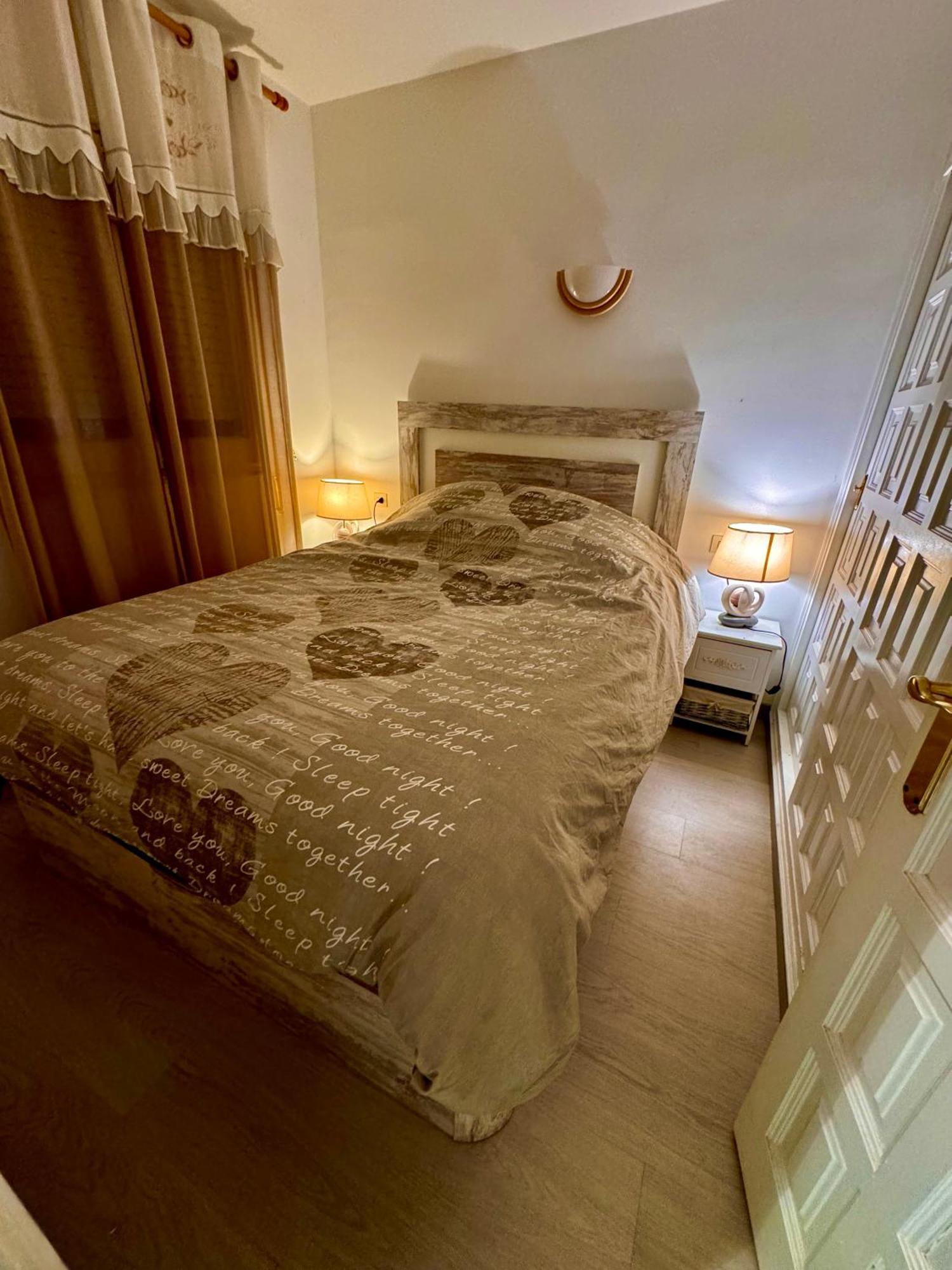 Magnifique Appartement En Front De Mer, Caneylles Росес Екстер'єр фото