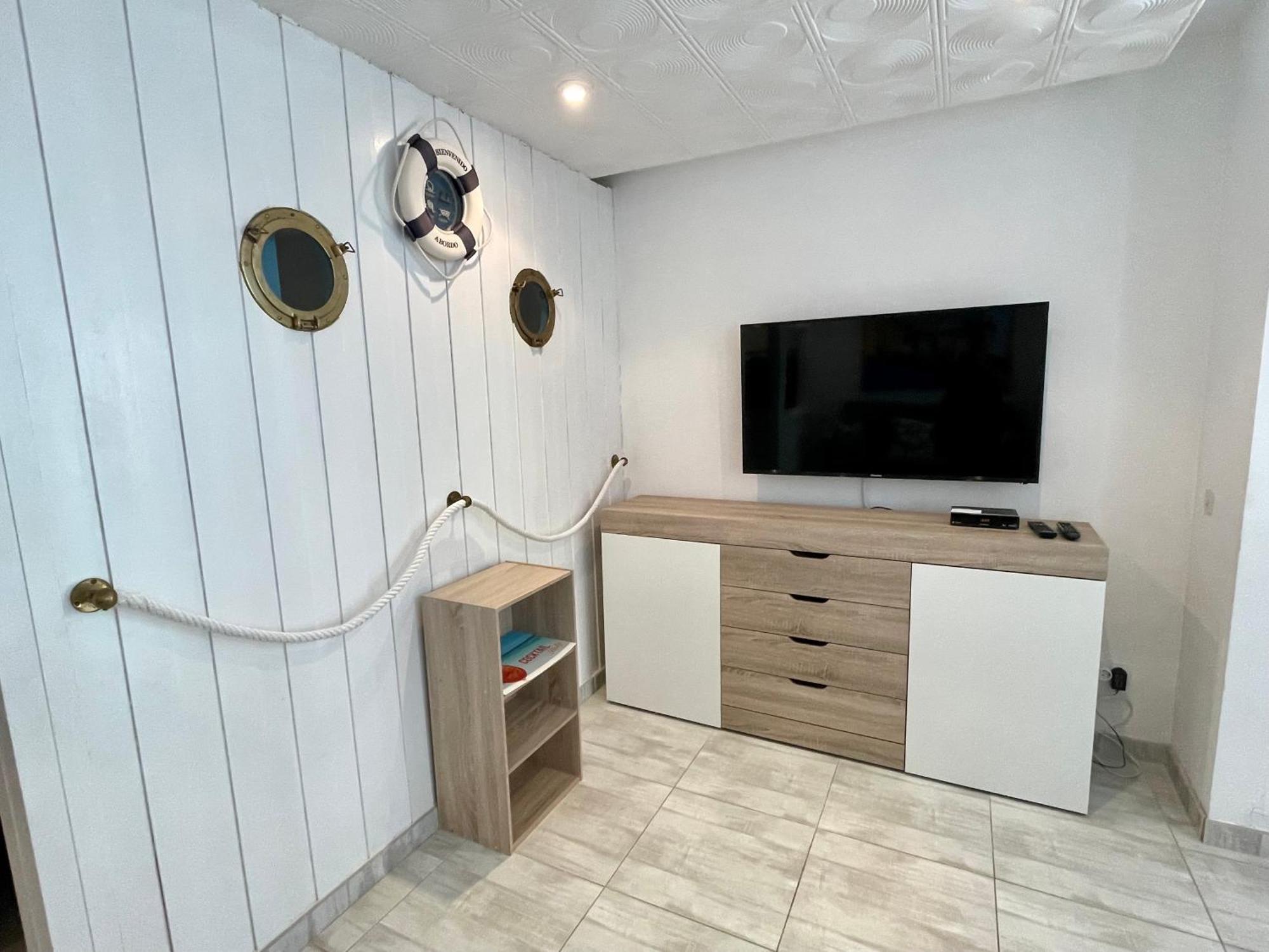 Magnifique Appartement En Front De Mer, Caneylles Росес Екстер'єр фото