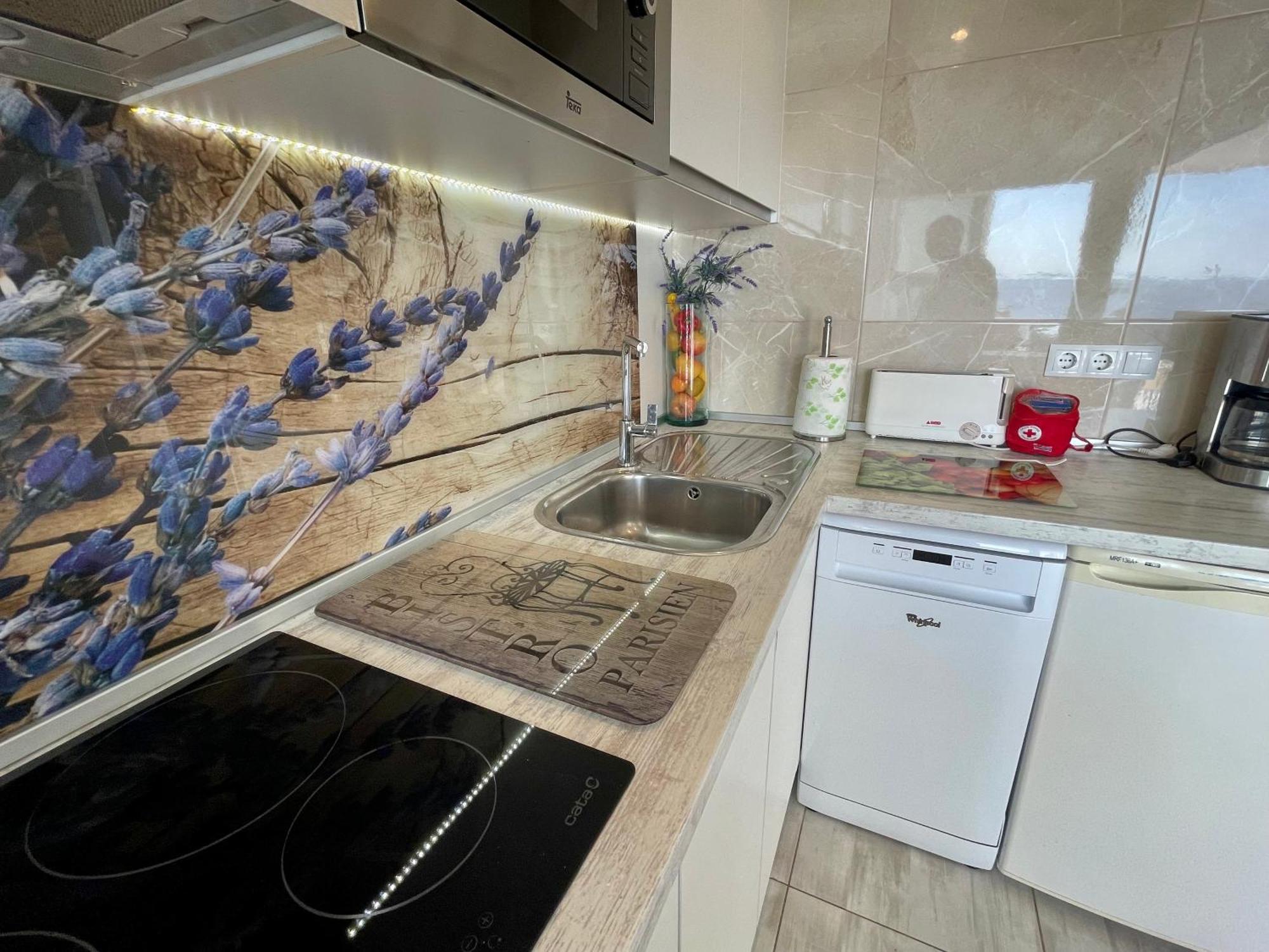 Magnifique Appartement En Front De Mer, Caneylles Росес Екстер'єр фото
